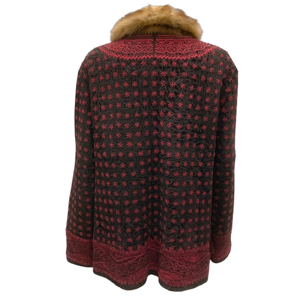 OSCAR DE LA RENTA COUTURE BLACK / BURGUNDY EMBROIDERED PERSIAN LAMB FUR COAT WIT - Picture 3 of 5